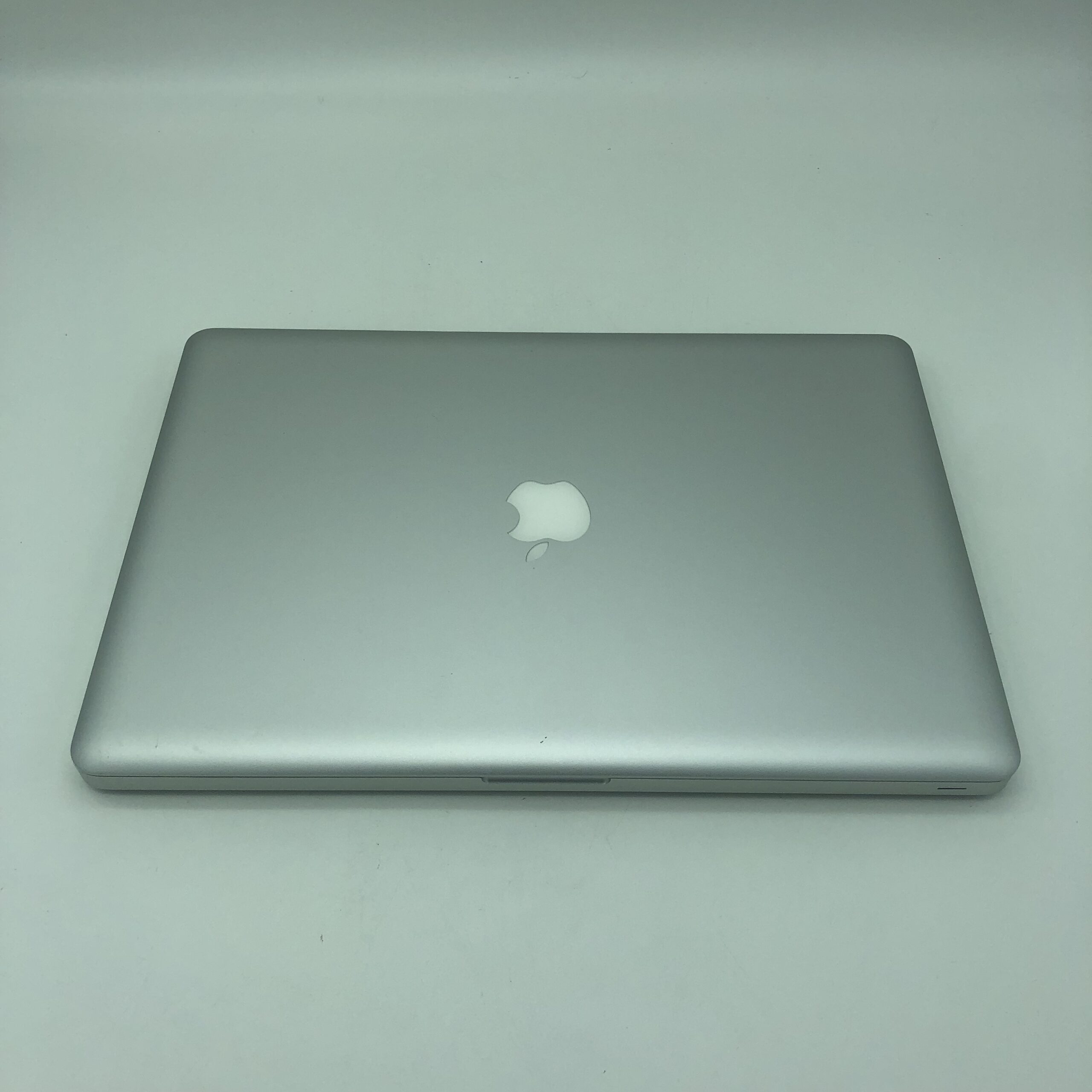 Apple MacBook Pro 15.4