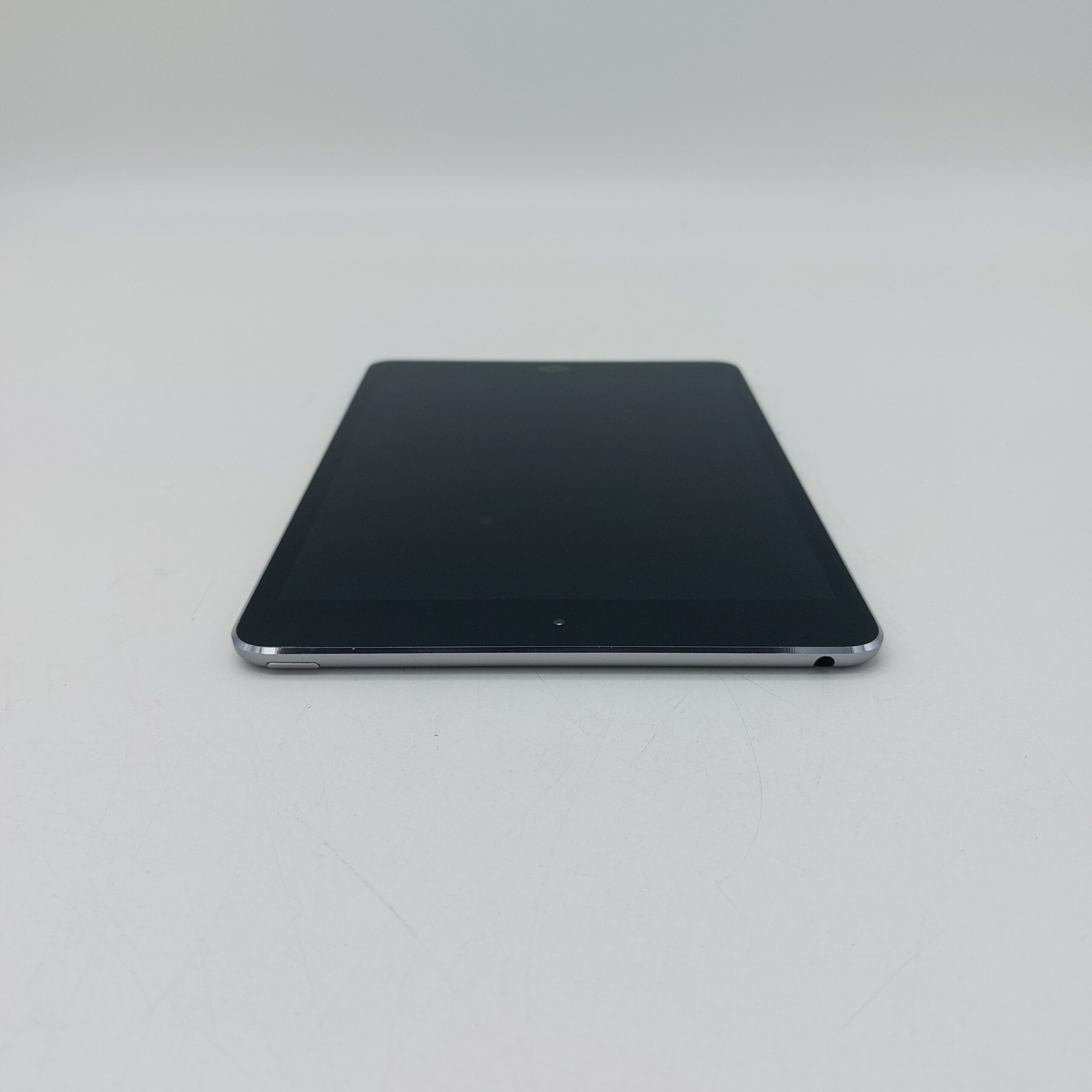 Apple iPad Mini 4 7.9 16 GB versione solo Wi-Fi (Ricondizionato) - FlashMac